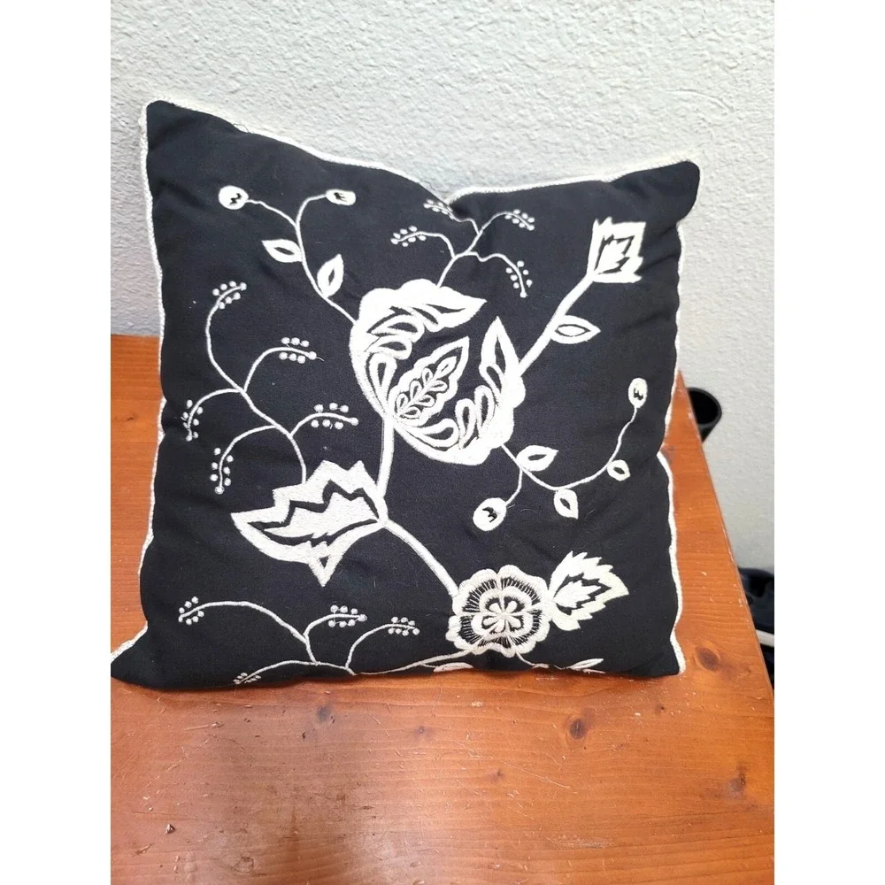 Black & White Floral Embroidered‎ Throw Pillow Cushion 15